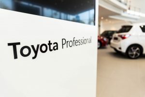 Fotografias exposicion de vehiculos Toyota Murcia