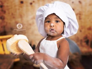 fotos de bebe infantil de panaderia en estudio en murcia