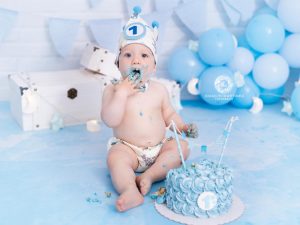 sesión de fotos cumpleaños niño con globos reportaje smash cake murcia