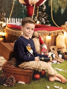 sesión de fotos de navidad en globo peques niños bebe y familia en murcia